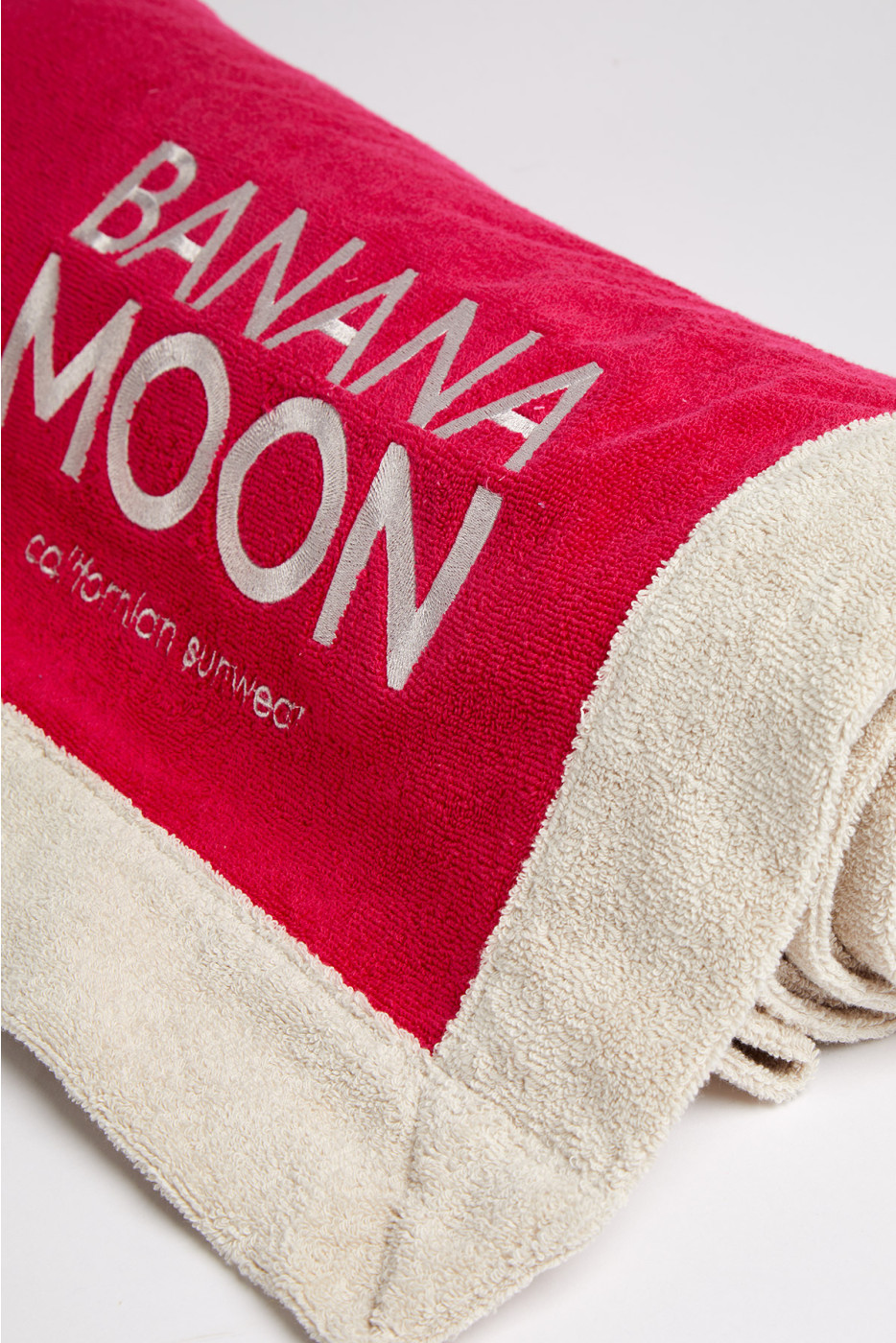 Towely Lanza raspberry beach towel