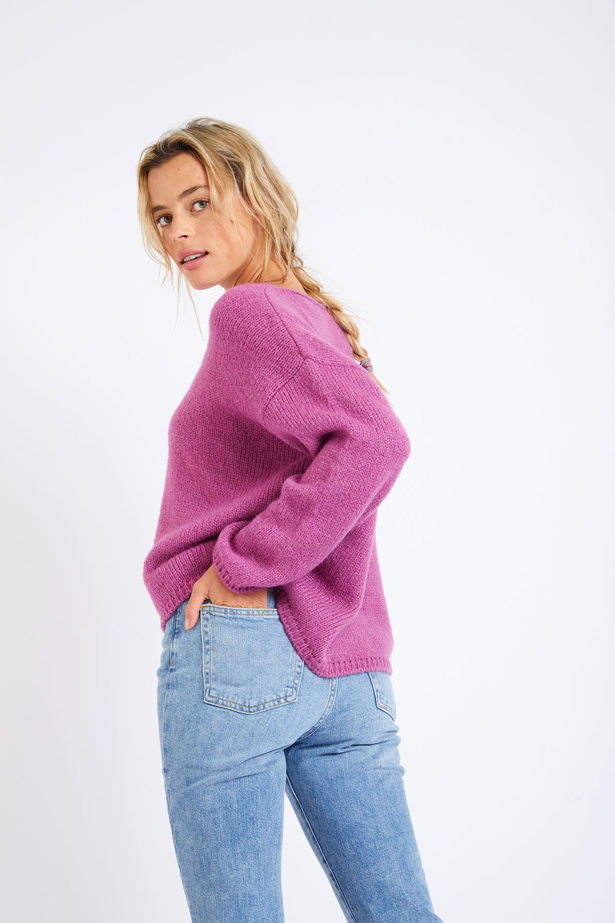 Vahe Artem Fuchsia Knit Sweater 
