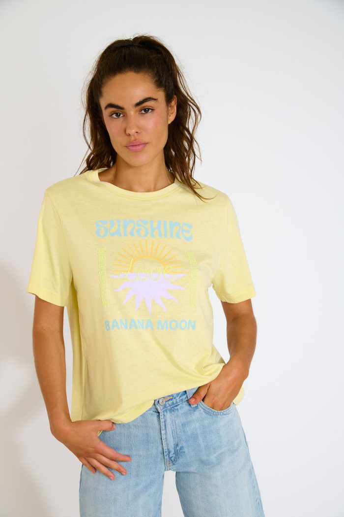 Camiseta amarillo paja con estampado ALHOAS SALTEE