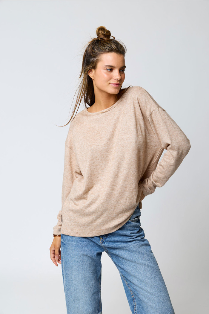 EDMONTON AILYS beige flowy long-sleeve T-shirt