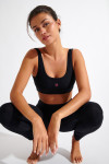 Zwarte sportbeha ZINNIE WELLBLISS - 1