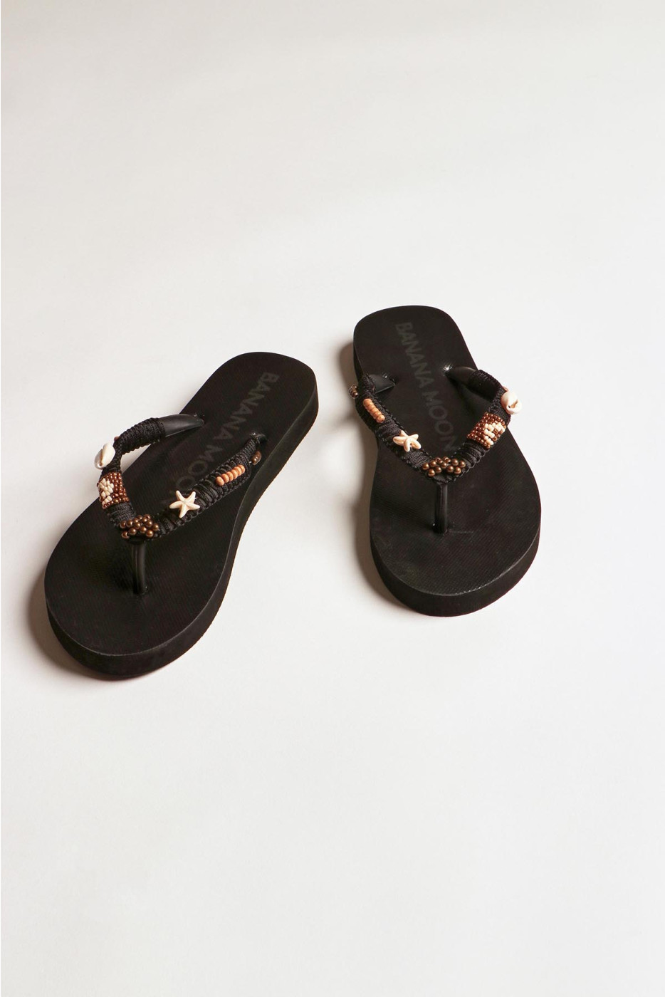LUCERO TAHUATA black flip-flops