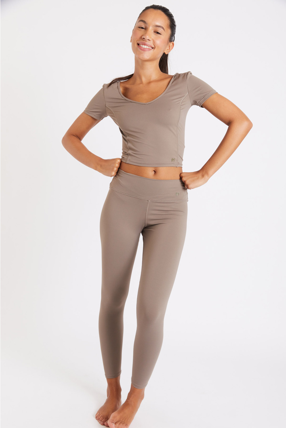 T-shirt de sport taupe pour femme Mantra Wellness