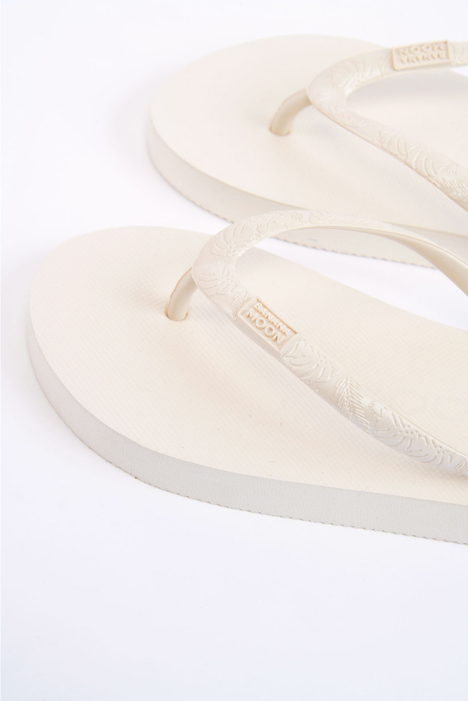 Chancletas color crudo Swains Tahuata