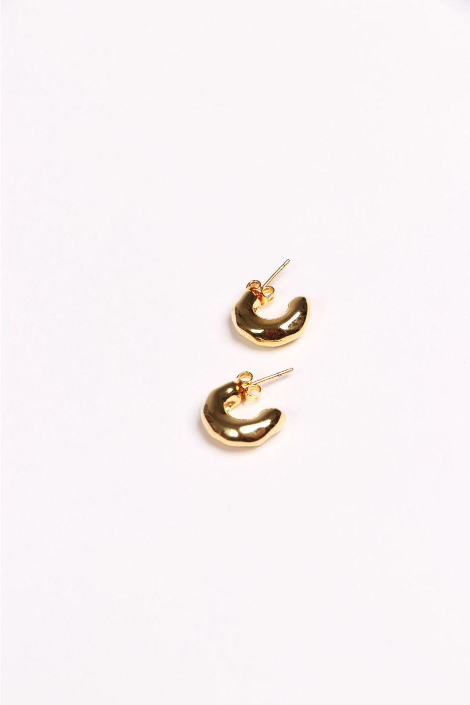 Shashi® Sola Hoop small golden hoop earrings - 5