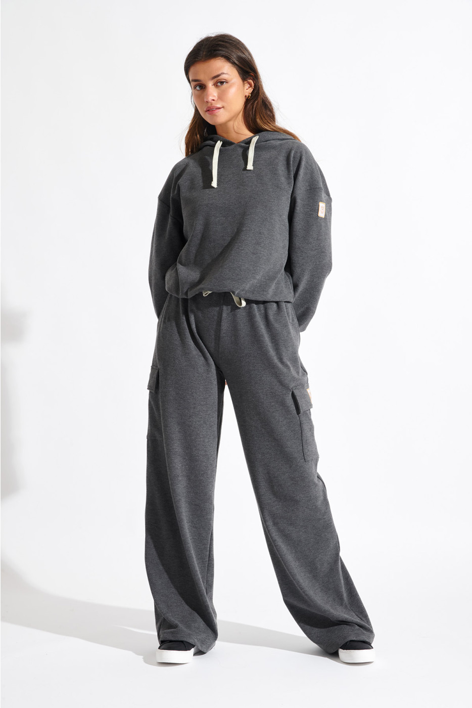 Houtskoolkleurige joggingpak GRANITE BEYOND - 1