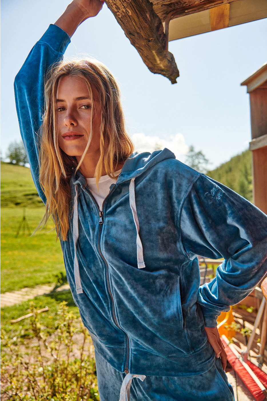 IVY SEACHIC Blue Velvet Jacket | Banana Moon®