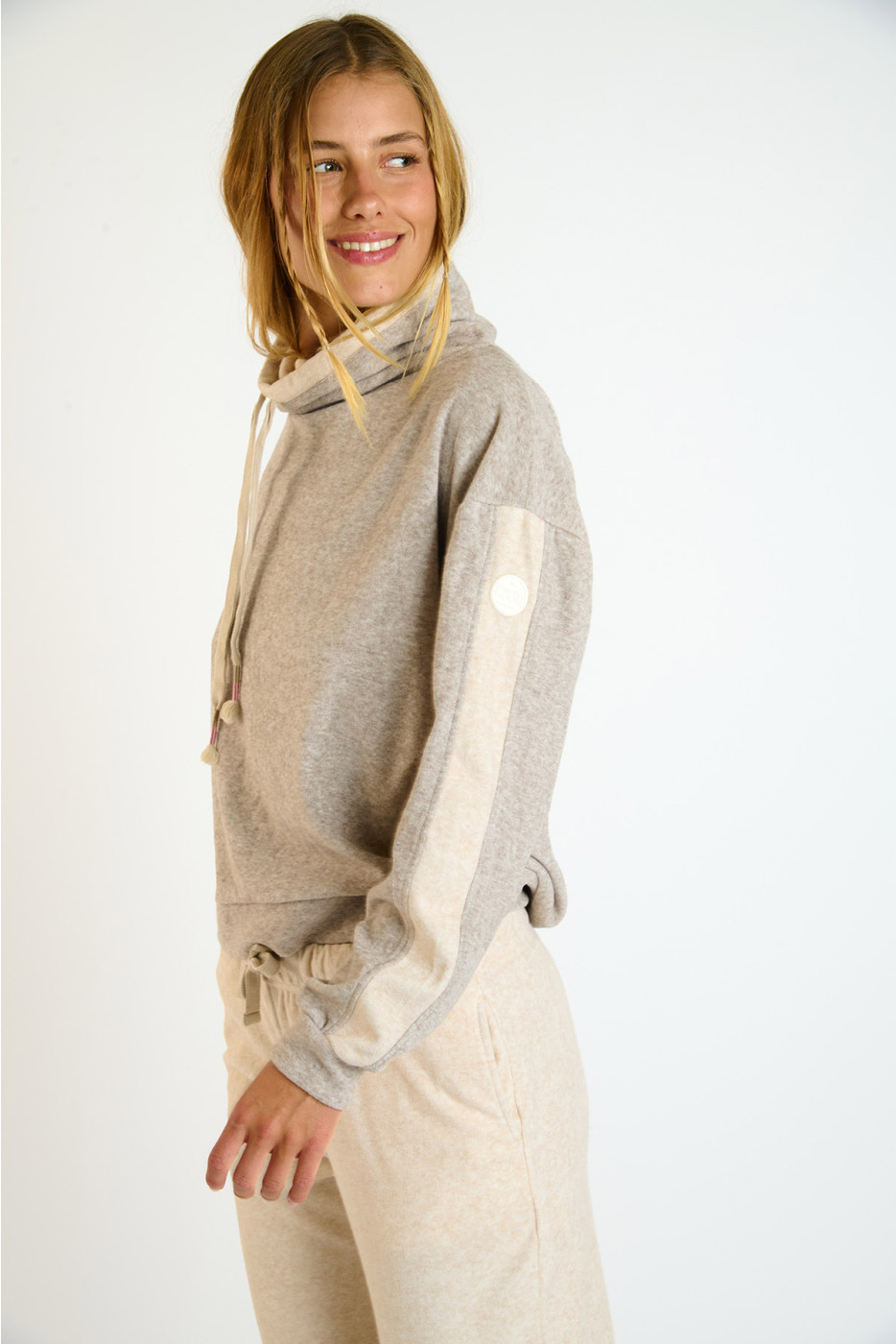 ROBIN MONROE Taupe Hoog Nek Sweatshirt - 5